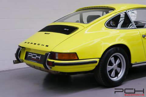 PORSCHE 911 2.4 T