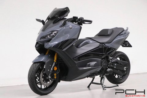 YAMAHA TMAX 560 - Akrapovic - Full Options -