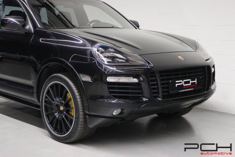 PORSCHE Cayenne Turbo S 4.8 V8 550cv Tiptronic Aut.